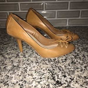 Women's shoes